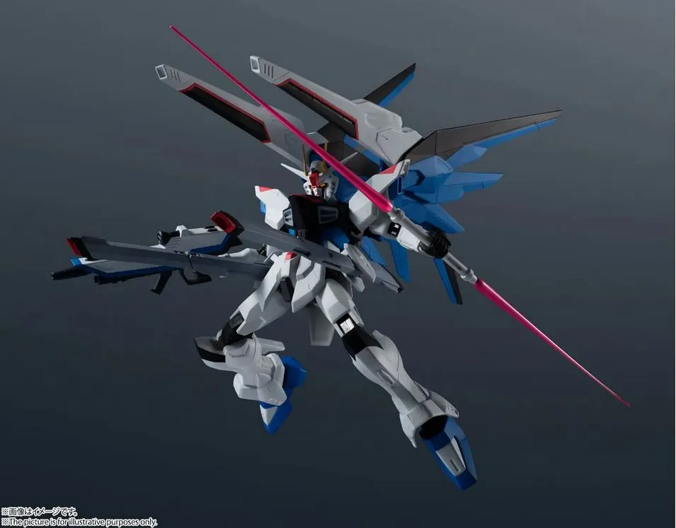 Bandai Gundam Universe ZGMF-X10A Freedom Gundam "Mobile Suit Gundam Seed" Action Figure