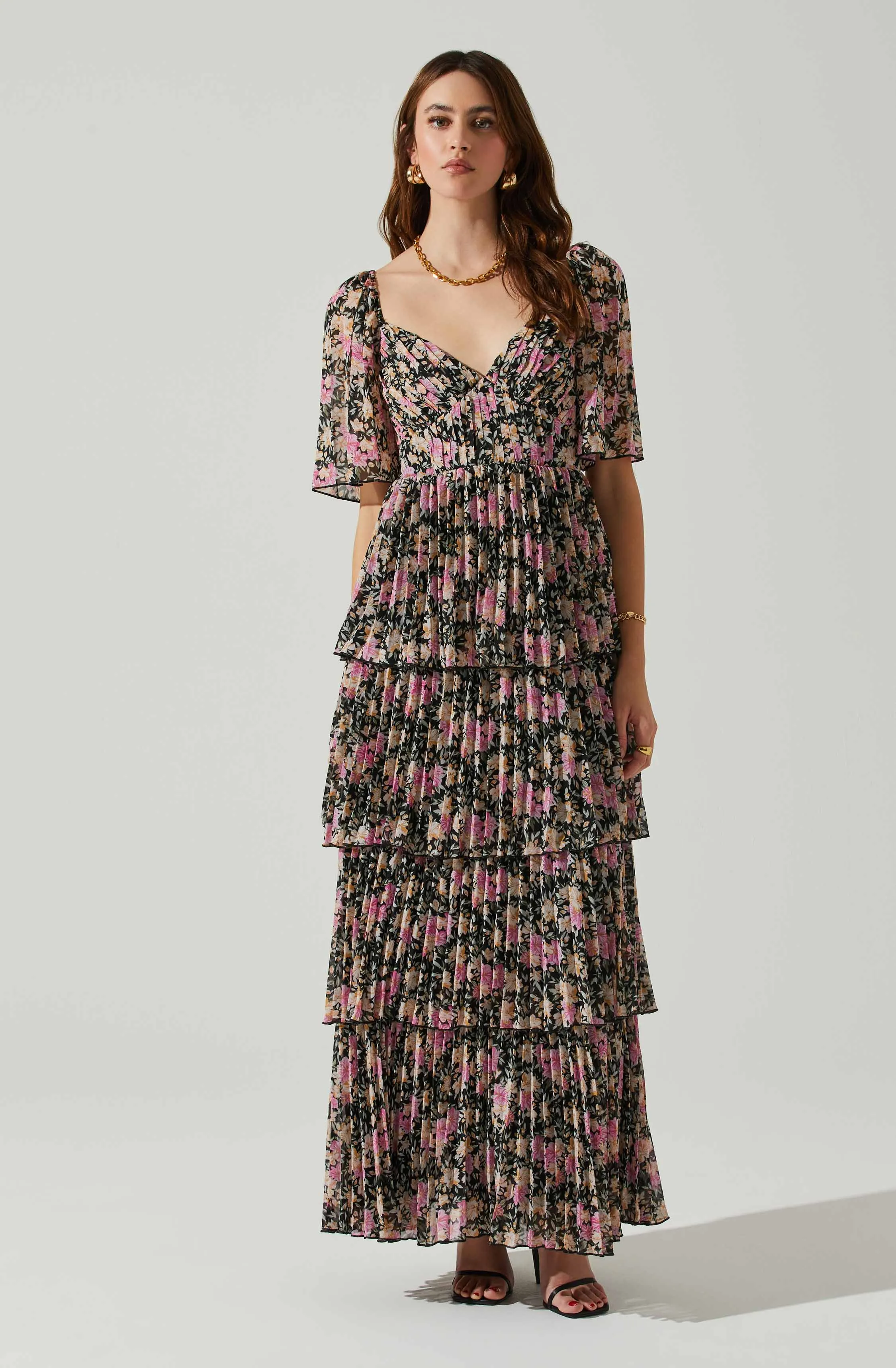 Gracelynn Tiered Short Sleeve Floral Maxi Dress