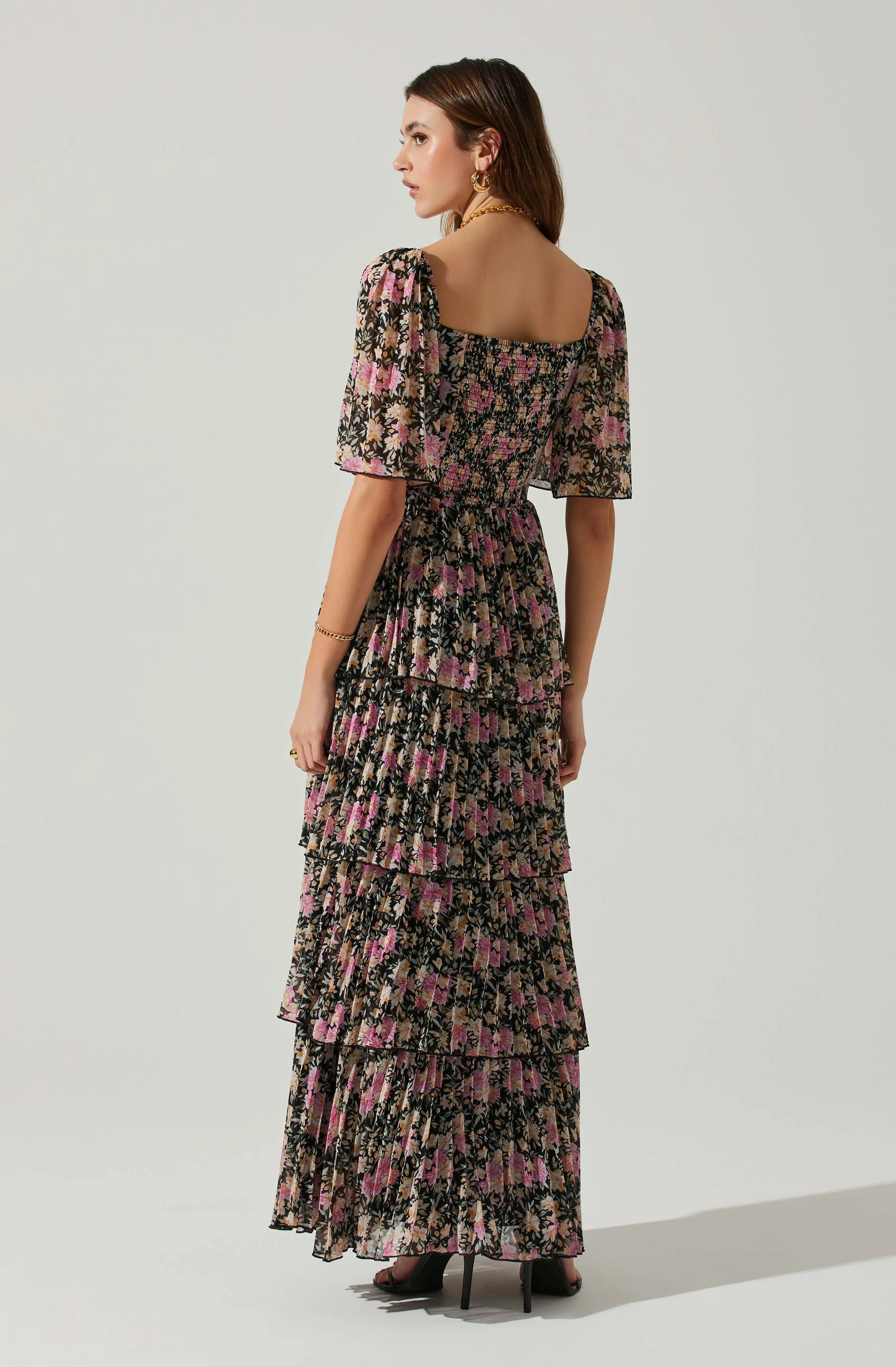 Gracelynn Tiered Short Sleeve Floral Maxi Dress