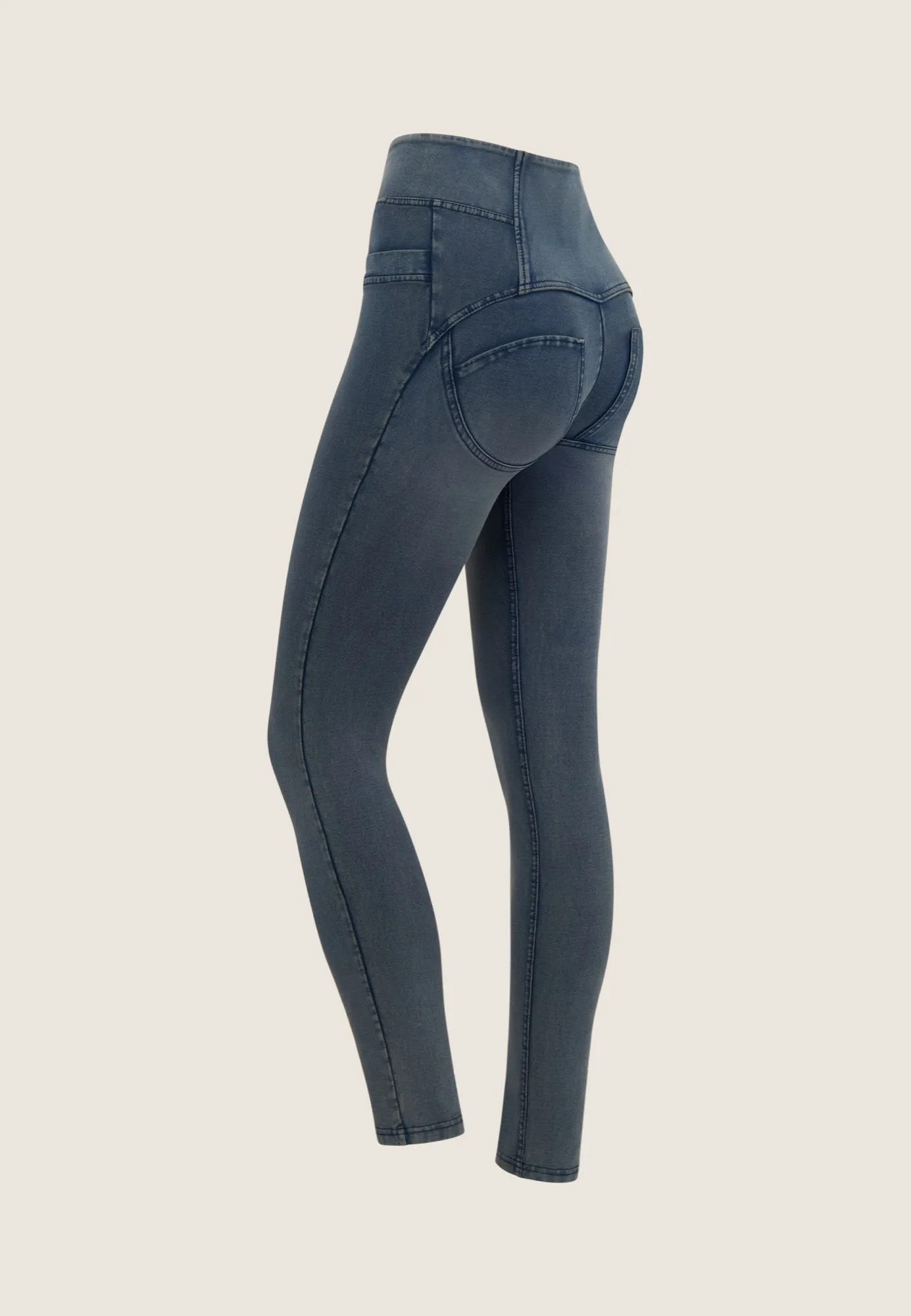 (WRUP1BHF405-J142B) High Waist WR.UP® Jeans met Knoopsluiting